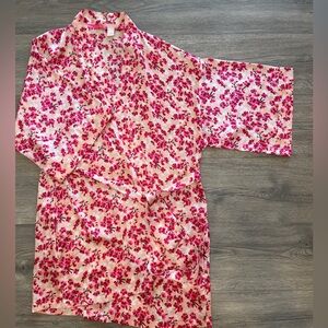 Victoria’s Secret cherry blossom robe women’s size s/m